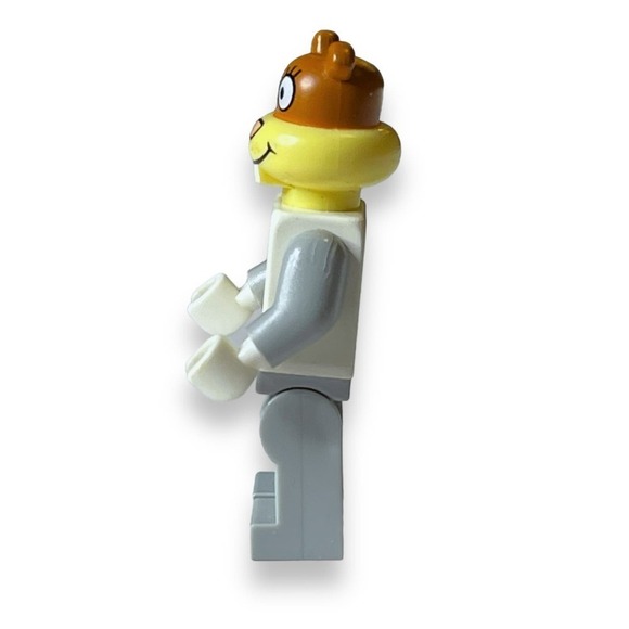LEGO Sandy Cheeks Minifigure SpongeBob SquarePants No Globe Collectible - Picture 2 of 6